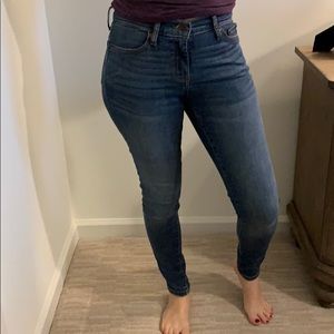 Banana Republic Sculpt Skinny Jeans in 24/00P